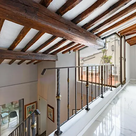 Regina House By Mmega * Florença