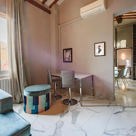 Regina House By Mmega * Florença